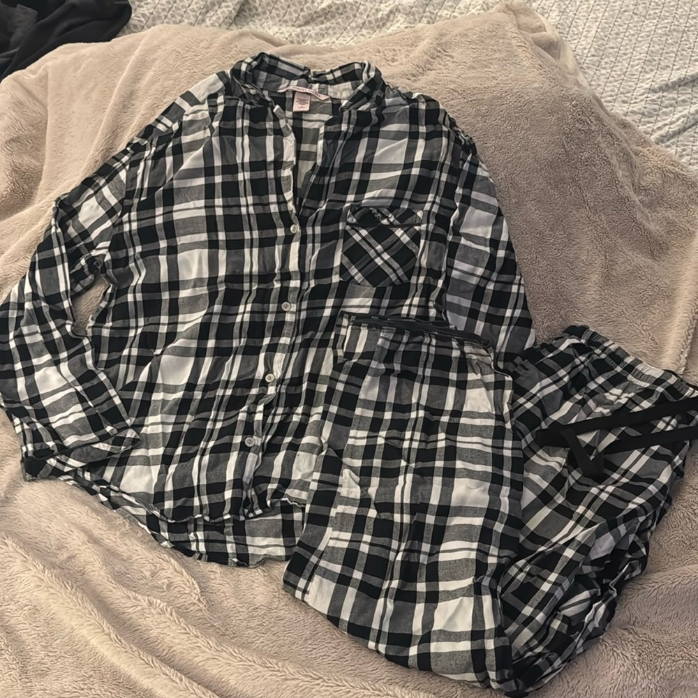 Victoria’s Secret pajama set